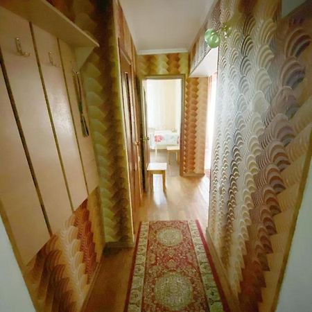 Квартира Напротив Аэропорта Apartamento Turksib Exterior foto